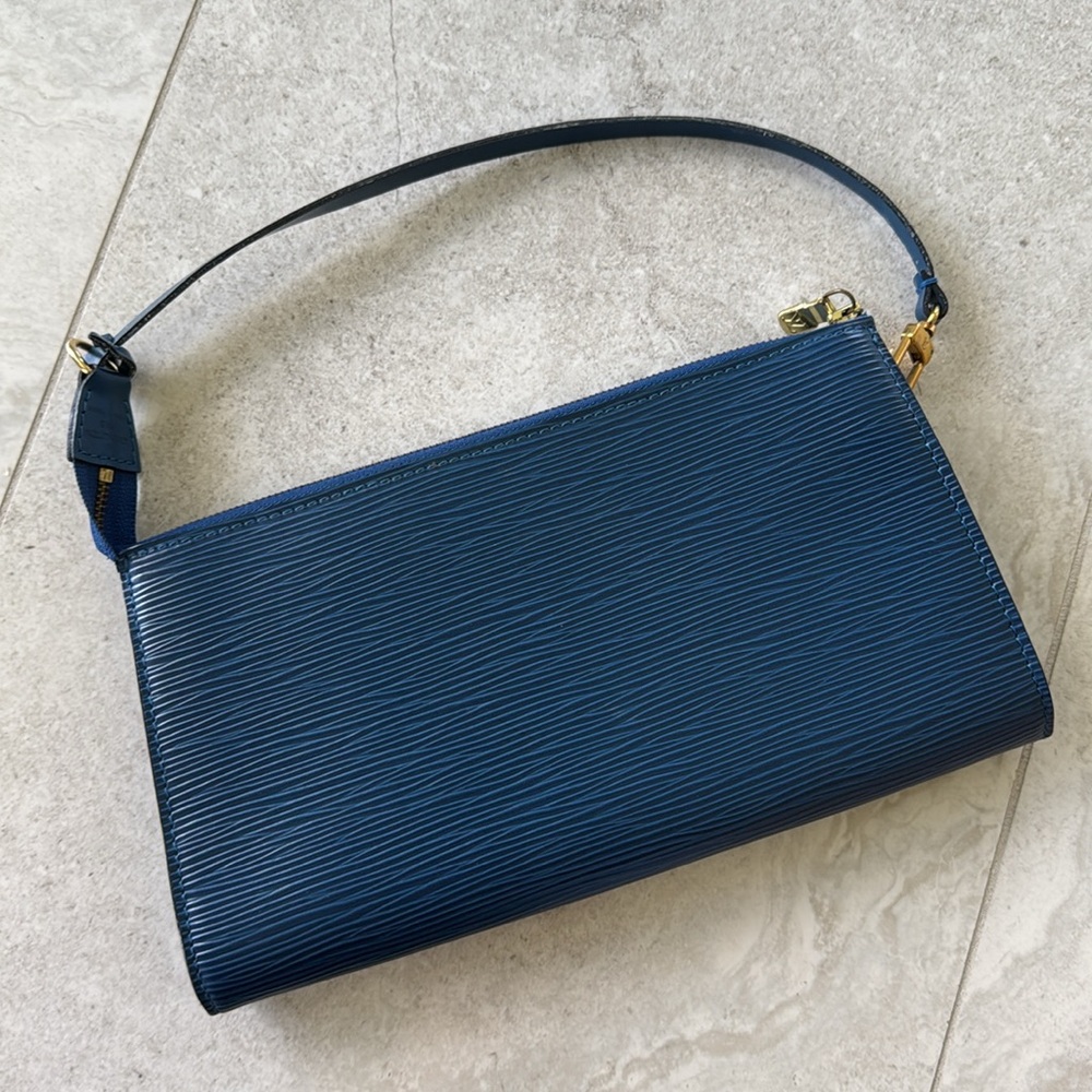 Louis Vuitton
Epi Pochette bag Vintage - Picture 3 of 10